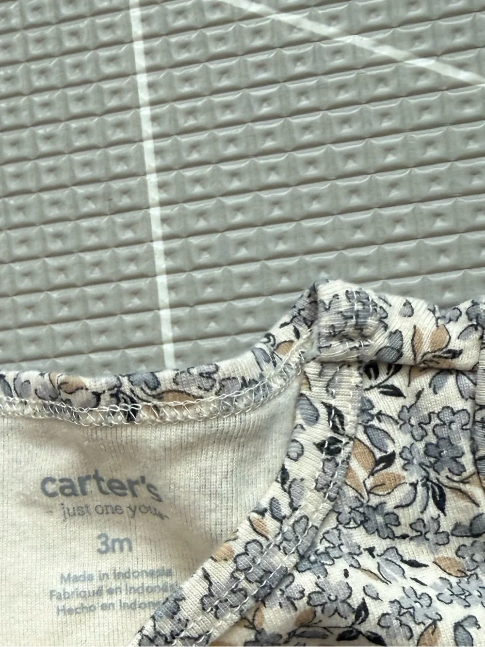 Carter's|Baby girl matching set-Denim Pinafore overalls w ditsy Floral onesie•••